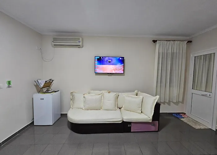 Endi Centre 地拉那